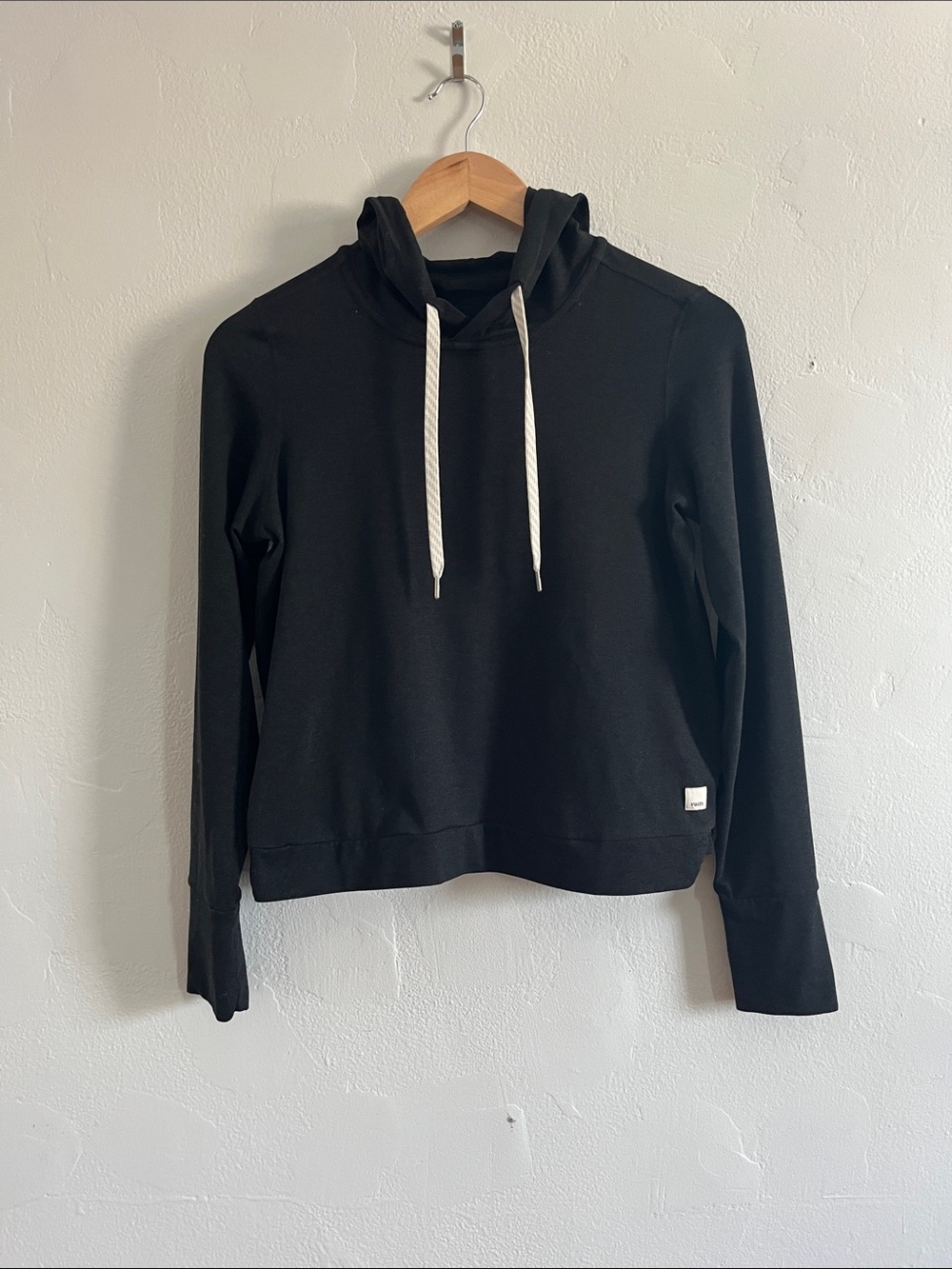 Vuori Halo Essential Hoodie - Picture 5 of 8
